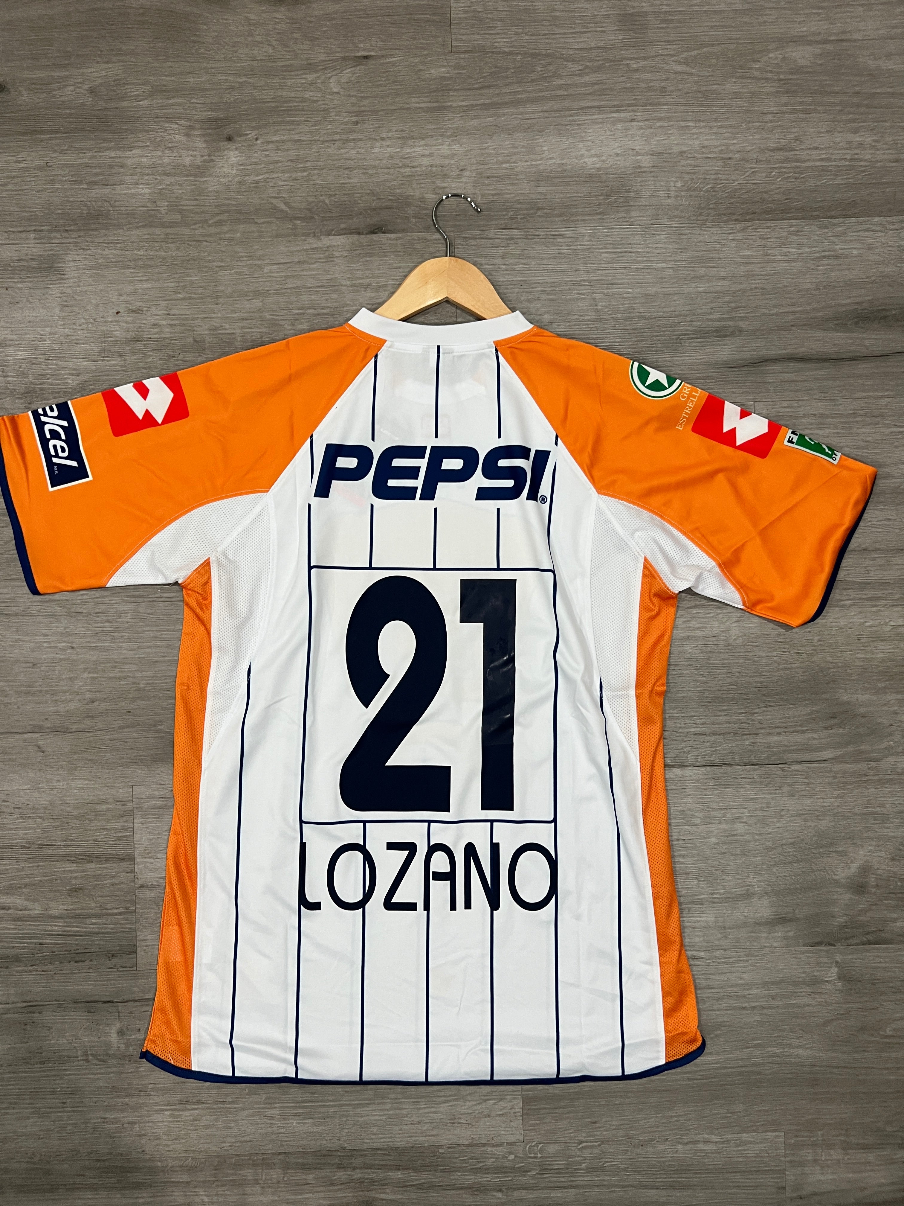 Pumas UNAM 2004 Home - Lozano #21