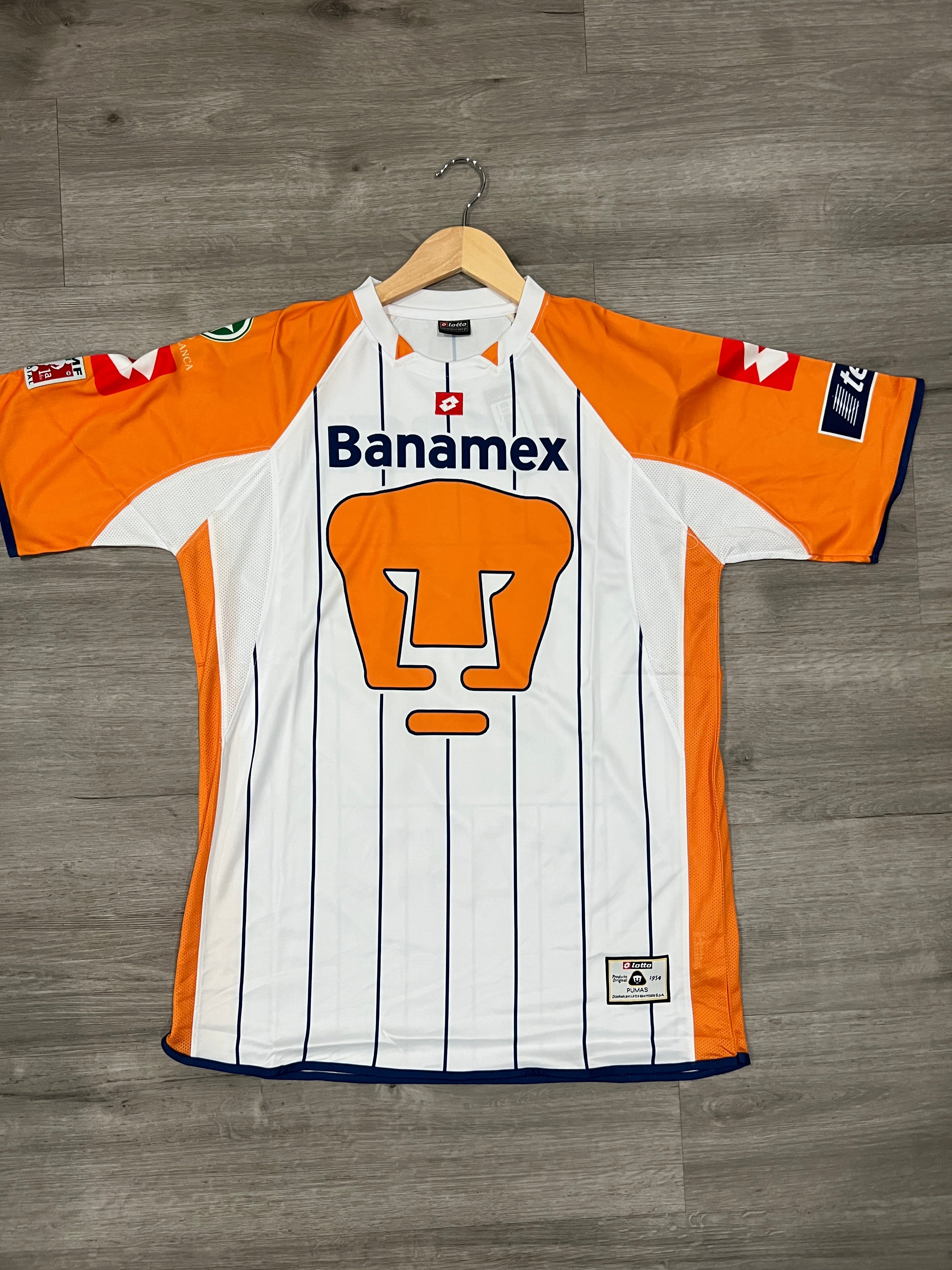 Pumas UNAM 2004 Home - Lozano #21
