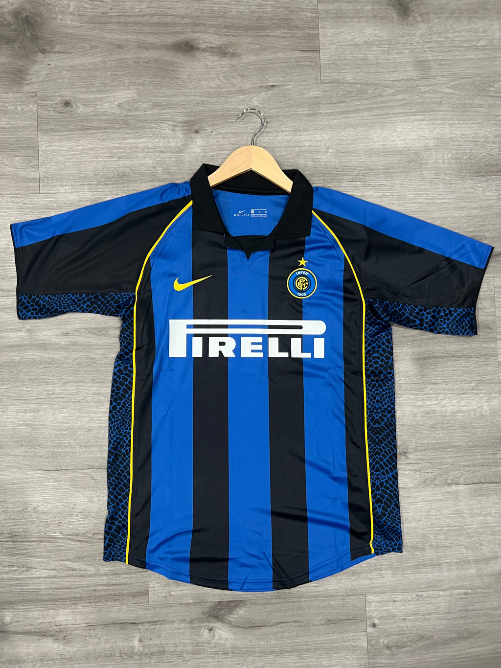 Inter Milan 01/02 Home - C. Zanetti #6