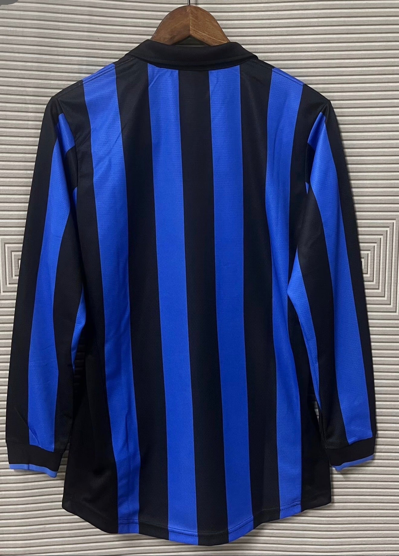Inter Milan 01/02 Long-Sleeve Home (Ronaldo #9)