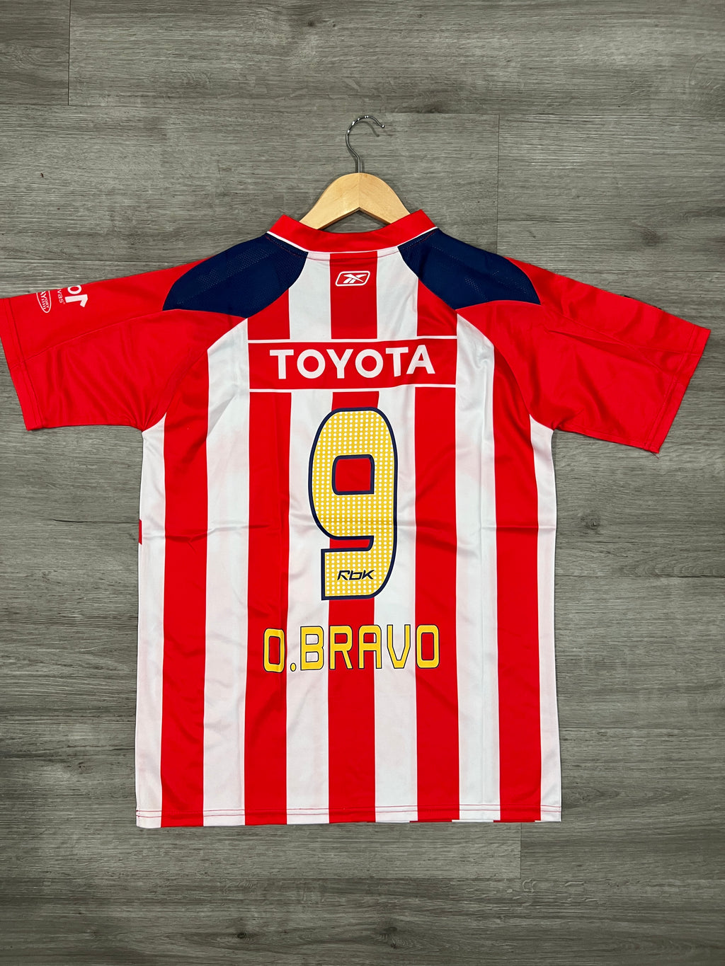 Chivas Guadalajara 06/07 Home - O. Bravo #9